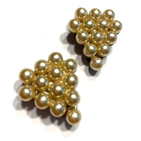 Vintage Dress Clips Mid Century Elegant Silvertone & Pearl Bead Triangles Chic - Picture 3 of 7